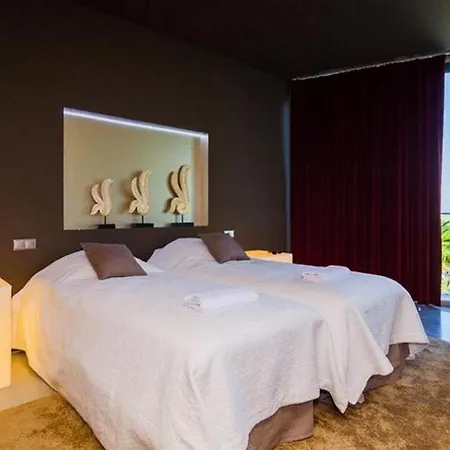 וילה Pool 5 Bedrooms בנידורם
