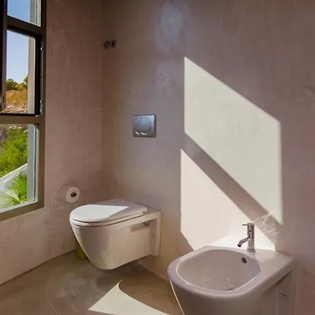 Pool 5 Bedrooms * בנידורם